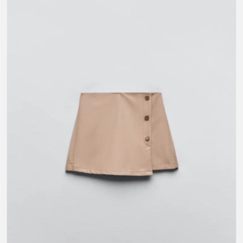 Zara Beige Faux Leather Skort